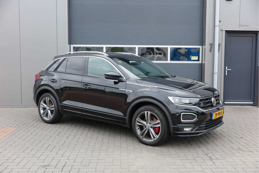 Volkswagen T-Roc 1.5 TSI 150pk DSG Sport Business R-Line , Pano , Virtual , Xenon, Leder, Navi , Carplay , LMV, PDC, Camera etc. etc
