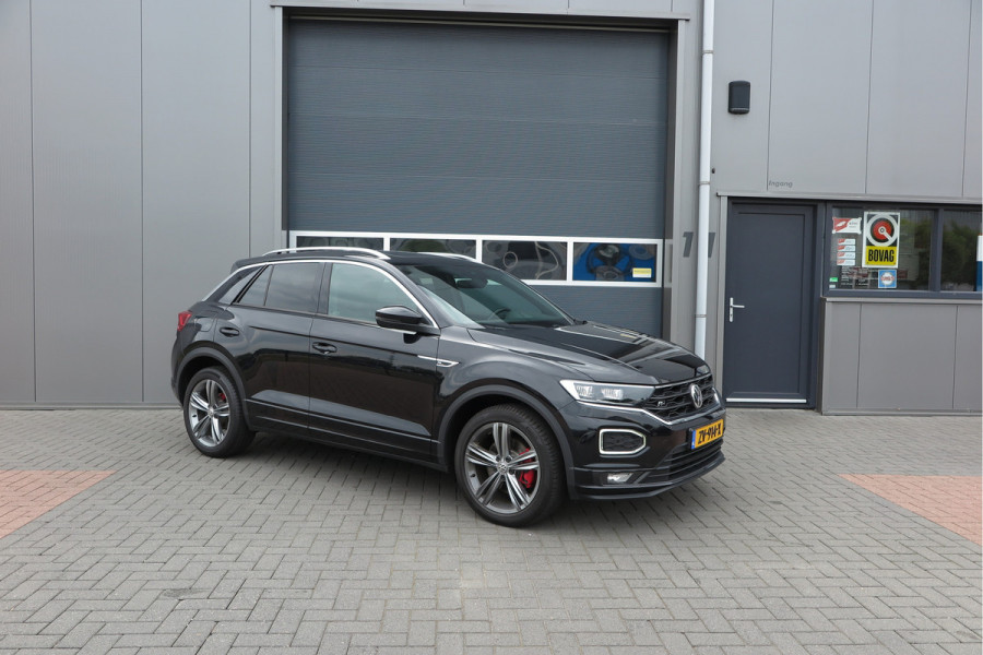 Volkswagen T-Roc 1.5 TSI 150pk DSG Sport Business R-Line , Pano , Virtual , Xenon, Leder, Navi , Carplay , LMV, PDC, Camera etc. etc