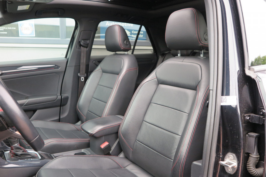 Volkswagen T-Roc 1.5 TSI 150pk DSG Sport Business R-Line , Pano , Virtual , Xenon, Leder, Navi , Carplay , LMV, PDC, Camera etc. etc