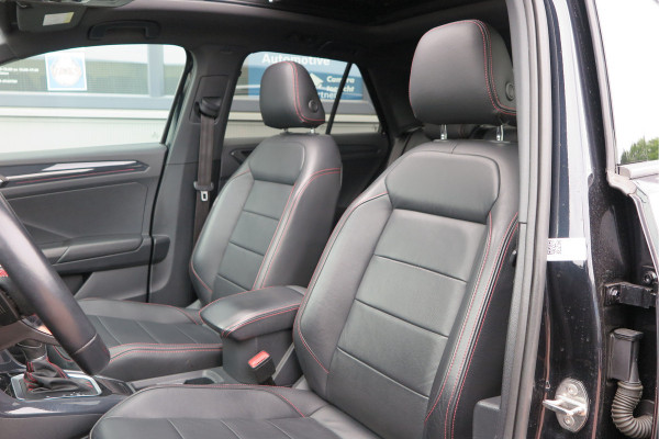 Volkswagen T-Roc 1.5 TSI 150pk DSG Sport Business R-Line , Pano , Virtual , Xenon, Leder, Navi , Carplay , LMV, PDC, Camera etc. etc