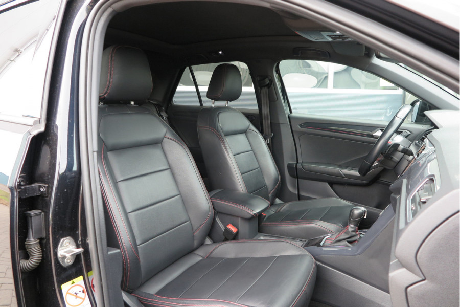 Volkswagen T-Roc 1.5 TSI 150pk DSG Sport Business R-Line , Pano , Virtual , Xenon, Leder, Navi , Carplay , LMV, PDC, Camera etc. etc