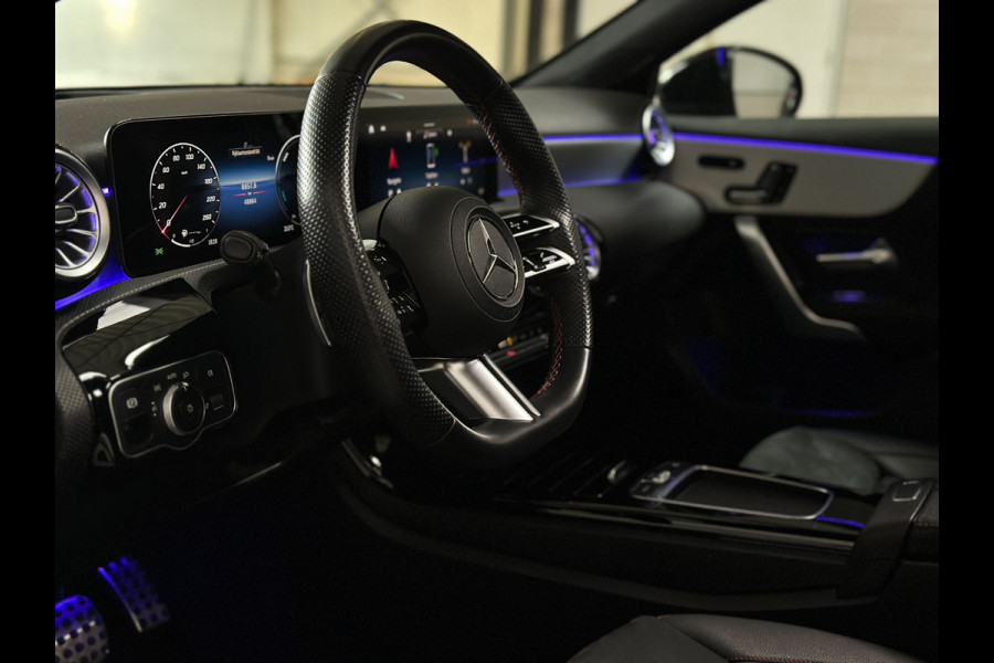 Mercedes-Benz A-Klasse 250 e AMG Line Pano | Memory | Headup | 360 | 1e eig | 12 maanden garantie
