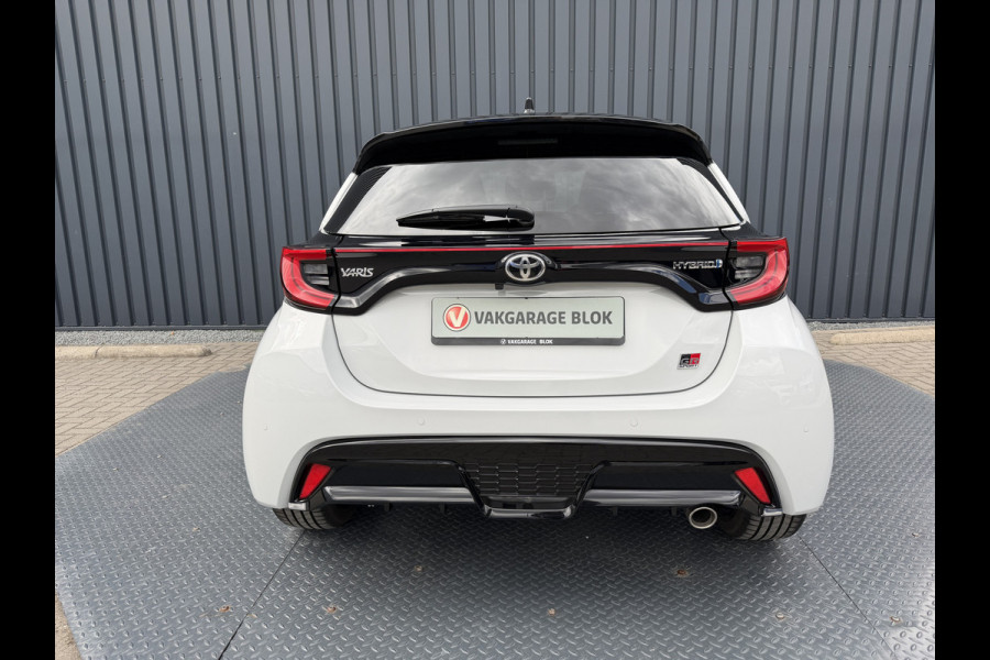 Toyota Yaris 1.5 Hybrid GR Sport / Bi tone | UNIEK 8.700 km!!! | JBL | PDC V+A | Head-up | Rijklaar!!