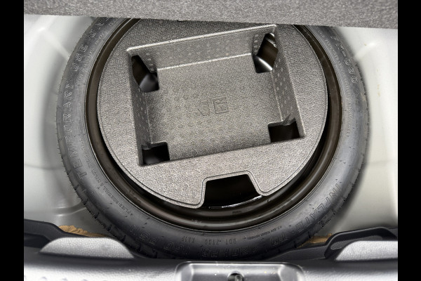 Toyota Yaris 1.5 Hybrid GR Sport / Bi tone | UNIEK 8.700 km!!! | JBL | PDC V+A | Head-up | Rijklaar!!