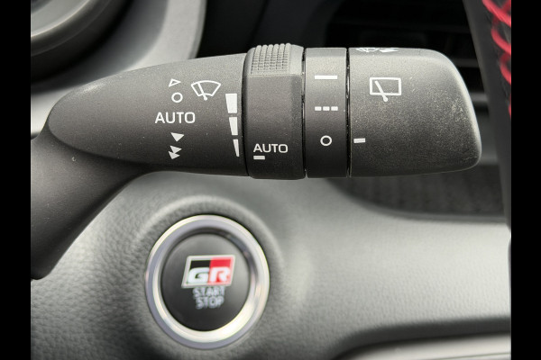 Toyota Yaris 1.5 Hybrid GR Sport / Bi tone | UNIEK 8.700 km!!! | JBL | PDC V+A | Head-up | Rijklaar!!