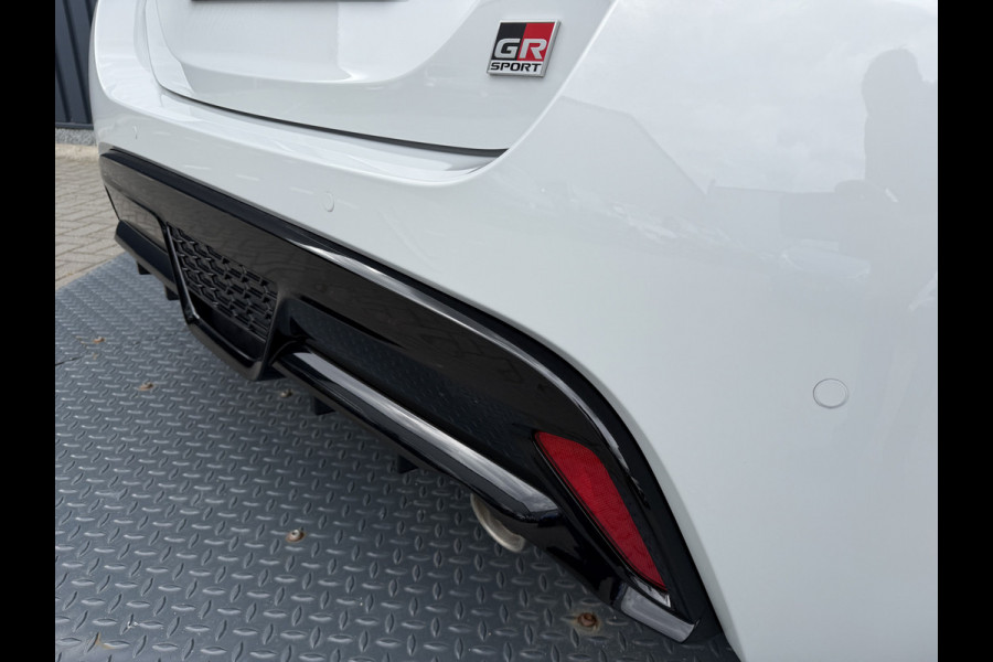 Toyota Yaris 1.5 Hybrid GR Sport / Bi tone | UNIEK 8.700 km!!! | JBL | PDC V+A | Head-up | Rijklaar!!