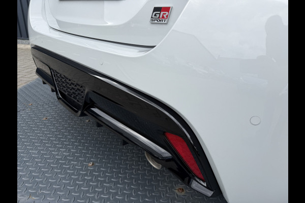 Toyota Yaris 1.5 Hybrid GR Sport / Bi tone | UNIEK 8.700 km!!! | JBL | PDC V+A | Head-up | Rijklaar!!