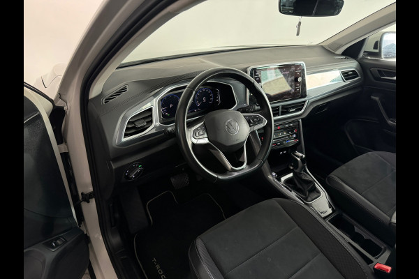 Volkswagen T-Roc 1.5 TSI R-Line Keyless|Sfeer|IQ|Camera|Lane