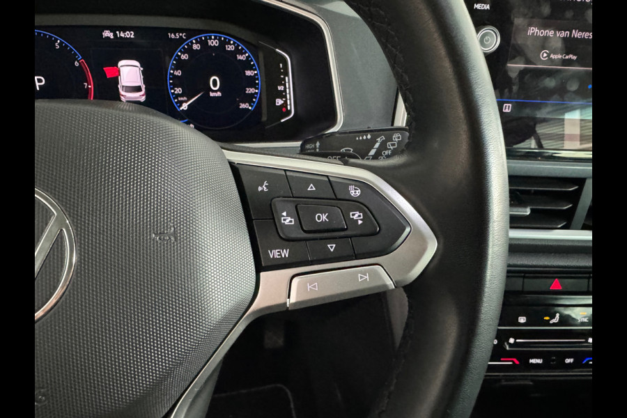 Volkswagen T-Roc 1.5 TSI R-Line Keyless|Sfeer|IQ|Camera|Lane