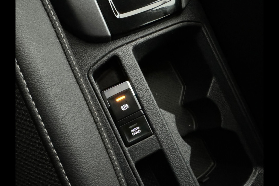 Volkswagen T-Roc 1.5 TSI R-Line Keyless|Sfeer|IQ|Camera|Lane
