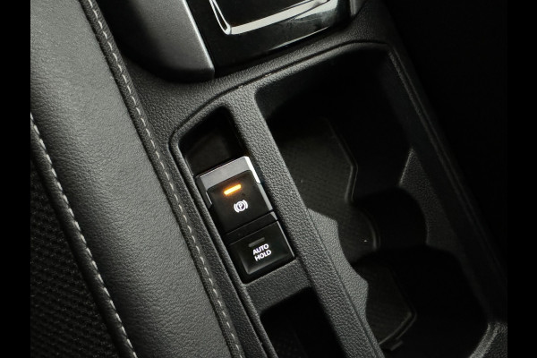 Volkswagen T-Roc 1.5 TSI R-Line Keyless|Sfeer|IQ|Camera|Lane