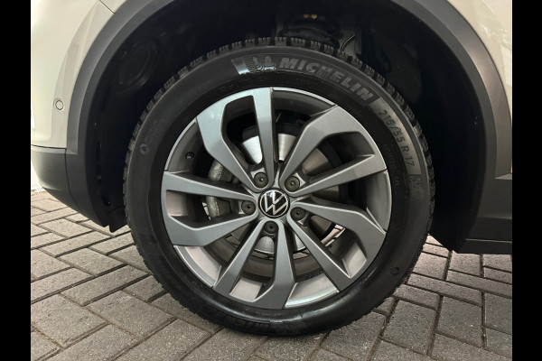 Volkswagen T-Roc 1.5 TSI R-Line Keyless|Sfeer|IQ|Camera|Lane