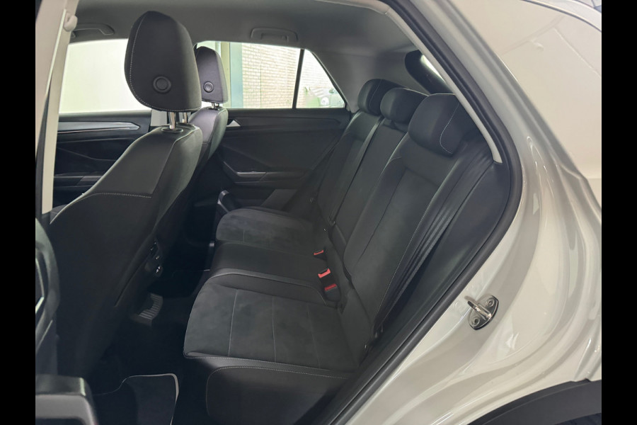 Volkswagen T-Roc 1.5 TSI R-Line Keyless|Sfeer|IQ|Camera|Lane