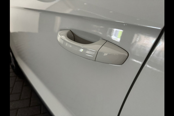 Volkswagen T-Roc 1.5 TSI R-Line Keyless|Sfeer|IQ|Camera|Lane