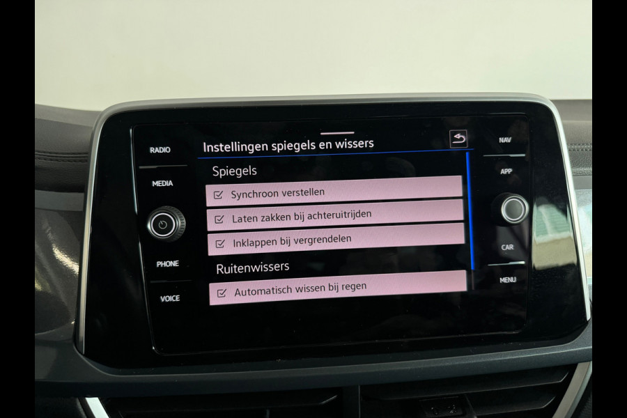 Volkswagen T-Roc 1.5 TSI R-Line Keyless|Sfeer|IQ|Camera|Lane
