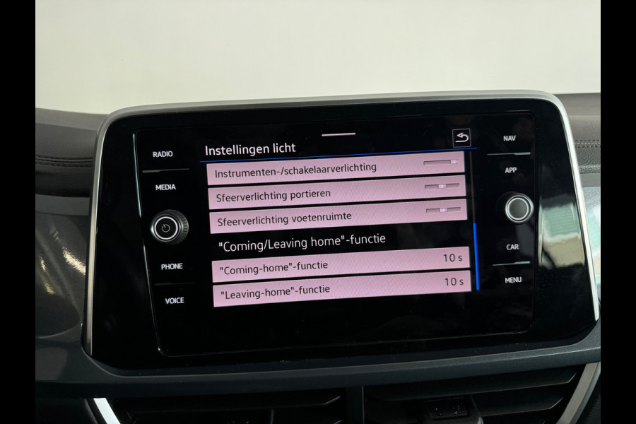 Volkswagen T-Roc 1.5 TSI R-Line Keyless|Sfeer|IQ|Camera|Lane