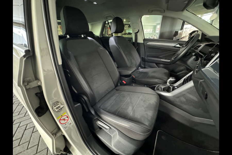 Volkswagen T-Roc 1.5 TSI R-Line Keyless|Sfeer|IQ|Camera|Lane