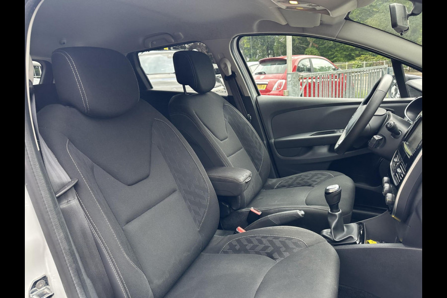 Renault Clio Estate 0.9 TCe Limited Navi|Carplay|Keyless|DAB|Cruise