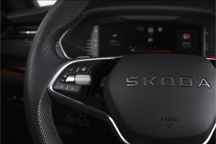 Škoda Octavia Combi 1.5 TSI MHEV 150 PK Sportline Tour | Elek. Trekhaak | Matrix Led | Adapt. Cruise | Winterpakket | 13 inch Navi | Camera | NAV + App. Connect | ECC | Elek. Klep | LM 18" |
