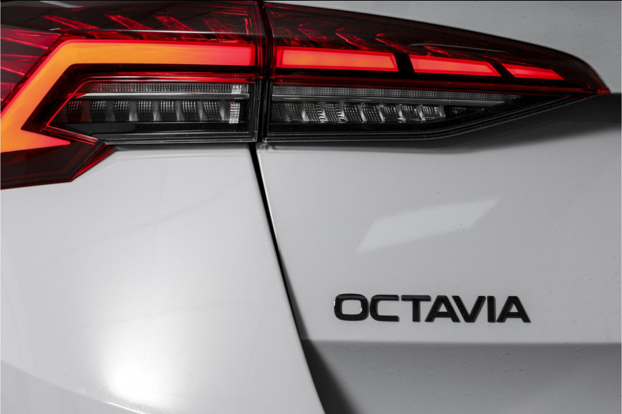 Škoda Octavia Combi 1.5 TSI MHEV 150 PK Sportline Tour | Elek. Trekhaak | Matrix Led | Adapt. Cruise | Winterpakket | 13 inch Navi | Camera | NAV + App. Connect | ECC | Elek. Klep | LM 18" |