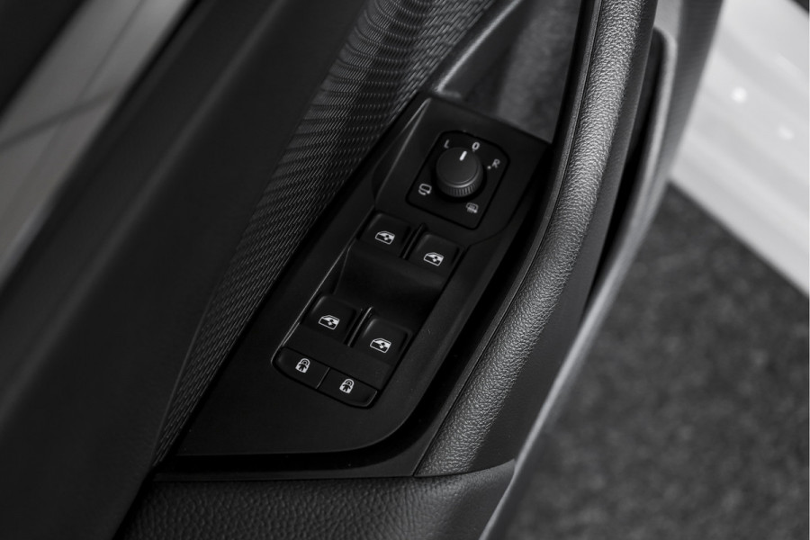 Škoda Octavia Combi 1.5 TSI MHEV 150 PK Sportline Tour | Elek. Trekhaak | Matrix Led | Adapt. Cruise | Winterpakket | 13 inch Navi | Camera | NAV + App. Connect | ECC | Elek. Klep | LM 18" |