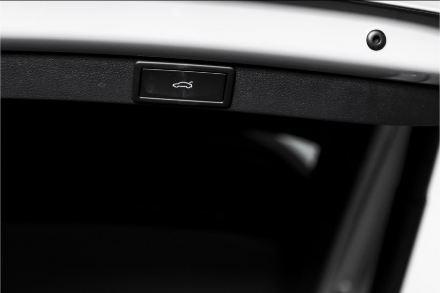 Škoda Octavia Combi 1.5 TSI MHEV 150 PK Sportline Tour | Elek. Trekhaak | Matrix Led | Adapt. Cruise | Winterpakket | 13 inch Navi | Camera | NAV + App. Connect | ECC | Elek. Klep | LM 18" |