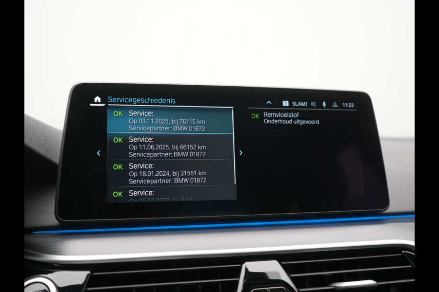 BMW 5 Serie Touring 530e M Sport PHEV 293pk Dealer O.H. | Trekhaak Af Fabriek | Panodak | Head Up | Adaptive Cruise | Camera | Lederen Sportstoelen Memory & Verwarmd | Sfeerverlichting | Blis | Stuur Verwarmd | Apple Carplay | Navigatie | DAB | Plug In Hybrid |