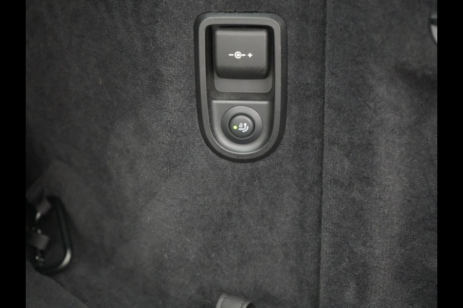 BMW 5 Serie Touring 530e M Sport PHEV 293pk Dealer O.H. | Trekhaak Af Fabriek | Panodak | Head Up | Adaptive Cruise | Camera | Lederen Sportstoelen Memory & Verwarmd | Sfeerverlichting | Blis | Stuur Verwarmd | Apple Carplay | Navigatie | DAB | Plug In Hybrid |