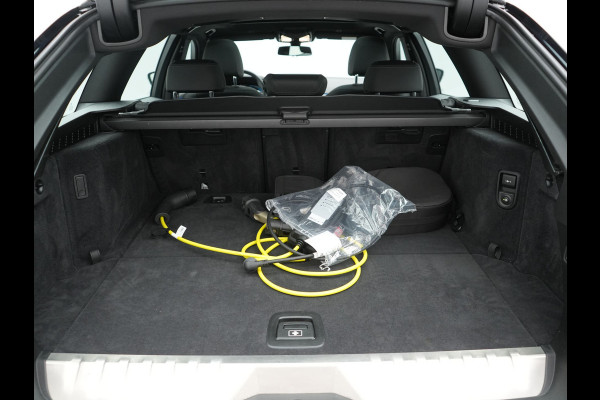 BMW 5 Serie Touring 530e M Sport PHEV 293pk Dealer O.H. | Trekhaak Af Fabriek | Panodak | Head Up | Adaptive Cruise | Camera | Lederen Sportstoelen Memory & Verwarmd | Sfeerverlichting | Blis | Stuur Verwarmd | Apple Carplay | Navigatie | DAB | Plug In Hybrid |