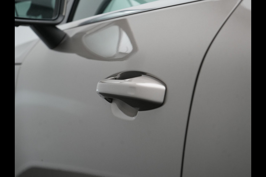 Volvo XC40 T5 Recharge Inscription PHEV 262pk Dealer O.H. | Trekhaak Af Fabriek | Panodak | Adaptive Cruise | 360 Camera | Harman / Kardon | Stoelen Memory & Verwarmd | Keyless | Blis | Apple Carplay | Naviatie