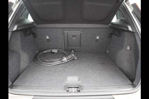 Volvo XC40 T5 Recharge Inscription PHEV 262pk Dealer O.H. | Trekhaak Af Fabriek | Panodak | Adaptive Cruise | 360 Camera | Harman / Kardon | Stoelen Memory & Verwarmd | Keyless | Blis | Apple Carplay | Naviatie