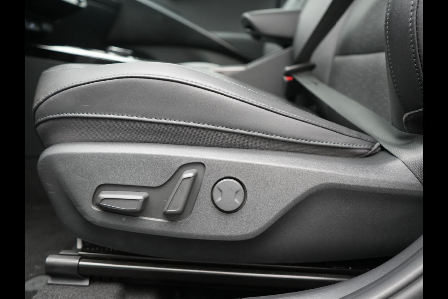 Kia Niro 1.6 GDi DynamicLine PHEV 182pk Dealer O.H. | Adaptive Cruise | Camera | Harman / Kardon | Lederen Sportstoelen & Stuur Verwarmd | Keyless | Blis | Sfeerverlichting | Apple Carplay | Navigatie | DAB | Plug In Hybrid |