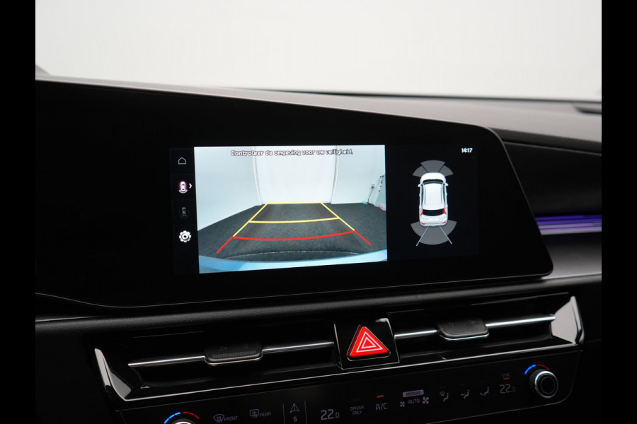 Kia Niro 1.6 GDi DynamicLine PHEV 182pk Dealer O.H. | Adaptive Cruise | Camera | Harman / Kardon | Lederen Sportstoelen & Stuur Verwarmd | Keyless | Blis | Sfeerverlichting | Apple Carplay | Navigatie | DAB | Plug In Hybrid |