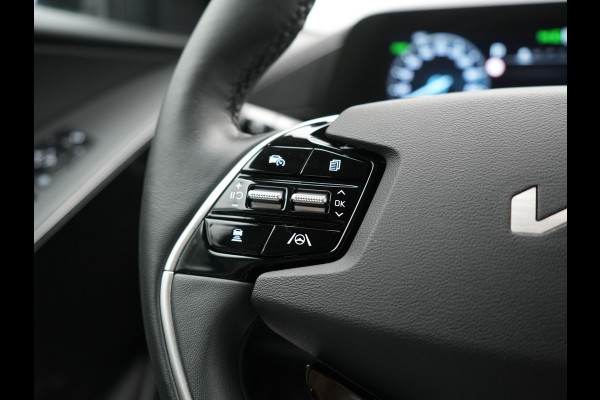 Kia Niro 1.6 GDi DynamicLine PHEV 182pk Dealer O.H. | Adaptive Cruise | Camera | Harman / Kardon | Lederen Sportstoelen & Stuur Verwarmd | Keyless | Blis | Sfeerverlichting | Apple Carplay | Navigatie | DAB | Plug In Hybrid |