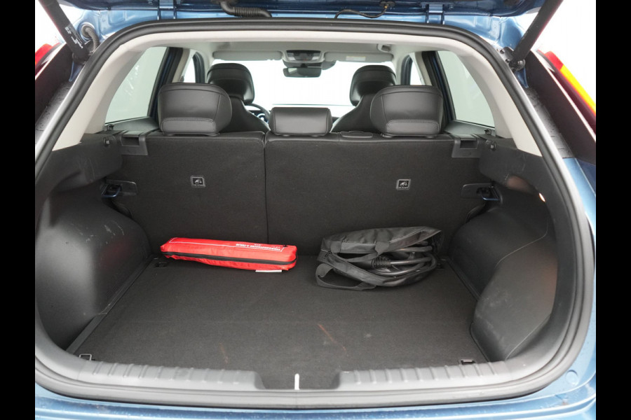 Kia Niro 1.6 GDi DynamicLine PHEV 182pk Dealer O.H. | Adaptive Cruise | Camera | Harman / Kardon | Lederen Sportstoelen & Stuur Verwarmd | Keyless | Blis | Sfeerverlichting | Apple Carplay | Navigatie | DAB | Plug In Hybrid |