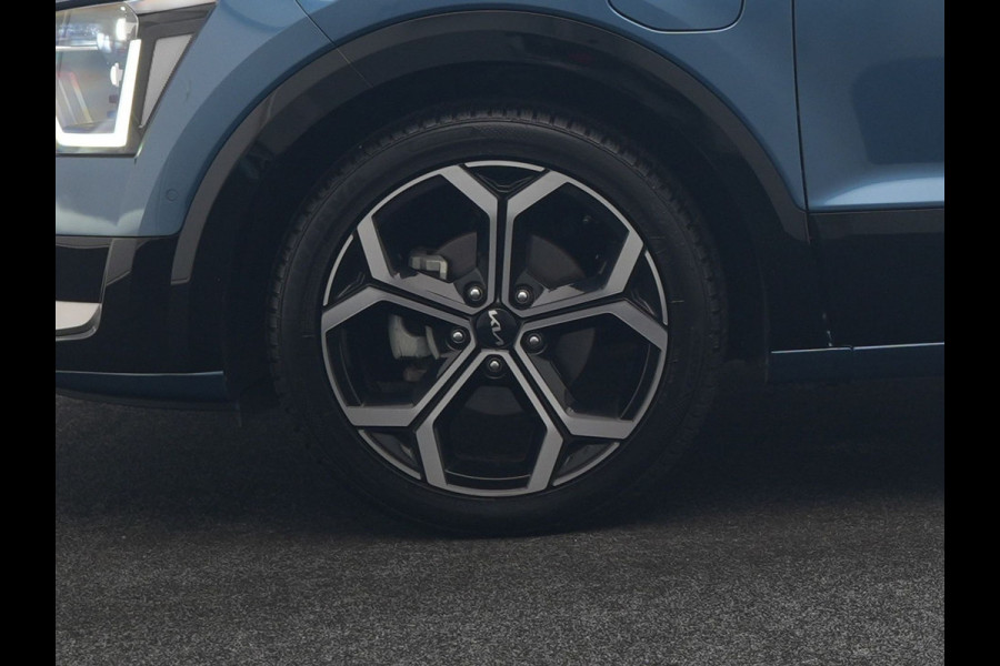 Kia Niro 1.6 GDi DynamicLine PHEV 182pk Dealer O.H. | Adaptive Cruise | Camera | Harman / Kardon | Lederen Sportstoelen & Stuur Verwarmd | Keyless | Blis | Sfeerverlichting | Apple Carplay | Navigatie | DAB | Plug In Hybrid |