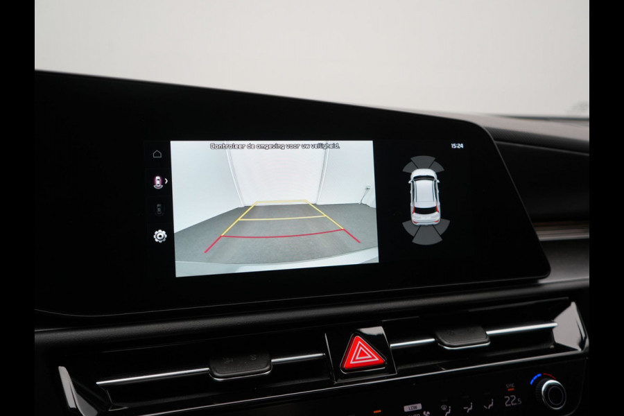 Kia Niro EV DynamicPlusLine 64.8 kWh 204pk | Panodak | Head Up | Adaptive Cruise | Camera | Lederen Sportstoelen & Stuur Verwarmd | Keyless | Blis | Sfeerverlichting | Apple Carplay | Navigatie | DAB |