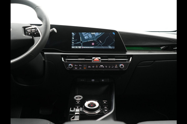 Kia Niro EV DynamicPlusLine 64.8 kWh 204pk | Panodak | Head Up | Adaptive Cruise | Camera | Lederen Sportstoelen & Stuur Verwarmd | Keyless | Blis | Sfeerverlichting | Apple Carplay | Navigatie | DAB |