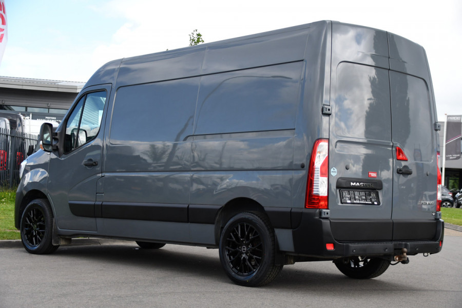 Renault Master T35 2.3 dCi 150 L2H2 PB Edition Camera, Cruise, LED, 150pk, Multimedia, LED, Trekhaak, NAVI, Uniek!