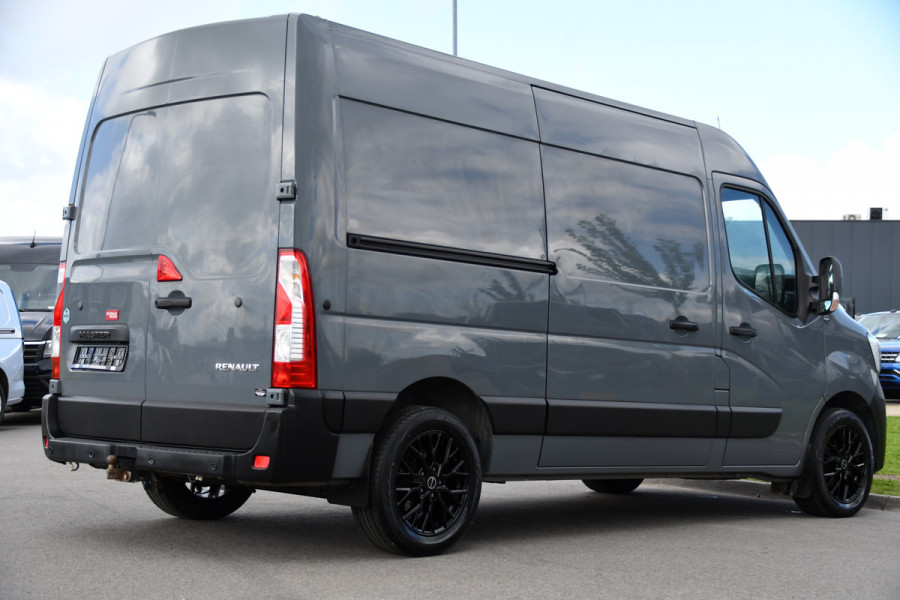 Renault Master T35 2.3 dCi 150 L2H2 PB Edition Camera, Cruise, LED, 150pk, Multimedia, LED, Trekhaak, NAVI, Uniek!