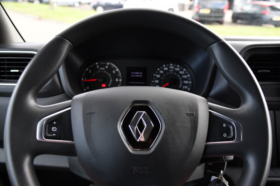 Renault Master T35 2.3 dCi 150 L2H2 PB Edition Camera, Cruise, LED, 150pk, Multimedia, LED, Trekhaak, NAVI, Uniek!