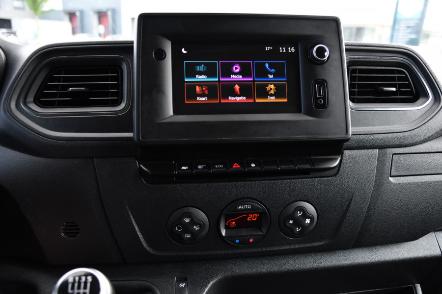 Renault Master T35 2.3 dCi 150 L2H2 PB Edition Camera, Cruise, LED, 150pk, Multimedia, LED, Trekhaak, NAVI, Uniek!