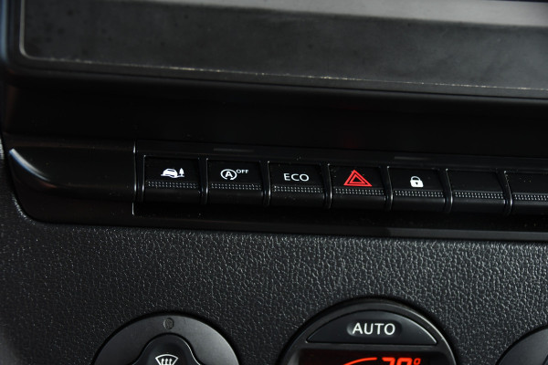 Renault Master T35 2.3 dCi 150 L2H2 PB Edition Camera, Cruise, LED, 150pk, Multimedia, LED, Trekhaak, NAVI, Uniek!