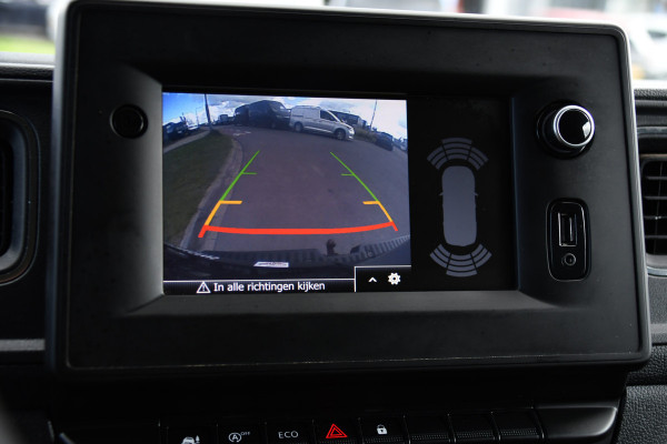 Renault Master T35 2.3 dCi 150 L2H2 PB Edition Camera, Cruise, LED, 150pk, Multimedia, LED, Trekhaak, NAVI, Uniek!