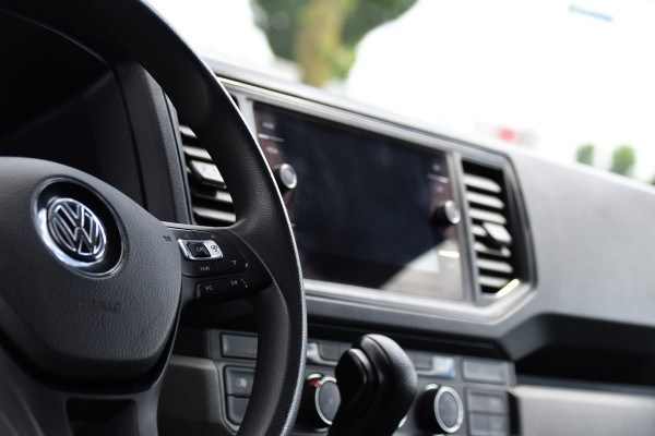 Volkswagen Crafter 35 2.0 TDI L3H3 Black Edition Camera, Cruise, Carplay, 177pk, Multimedia, Geveerde stoel, Uniek!