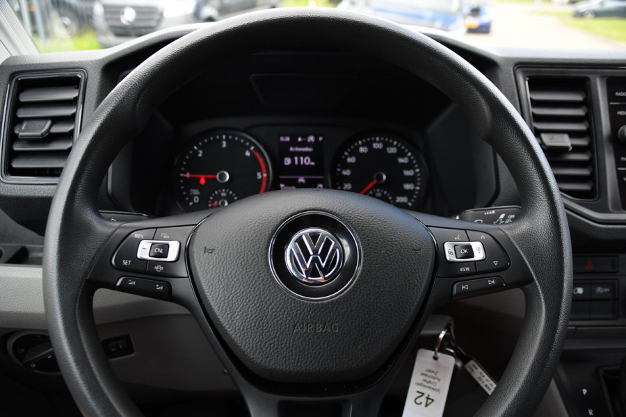 Volkswagen Crafter 35 2.0 TDI L3H3 Black Edition Camera, Cruise, Carplay, 177pk, Multimedia, Geveerde stoel, Uniek!