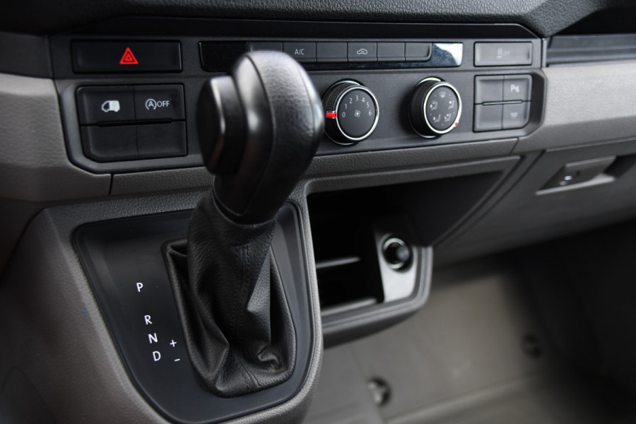 Volkswagen Crafter 35 2.0 TDI L3H3 Black Edition Camera, Cruise, Carplay, 177pk, Multimedia, Geveerde stoel, Uniek!