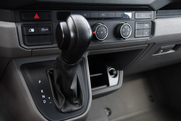 Volkswagen Crafter 35 2.0 TDI L3H3 Black Edition Camera, Cruise, Carplay, 177pk, Multimedia, Geveerde stoel, Uniek!