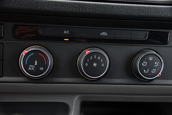 Volkswagen Crafter 35 2.0 TDI L3H3 Black Edition Camera, Cruise, Carplay, 177pk, Multimedia, Geveerde stoel, Uniek!