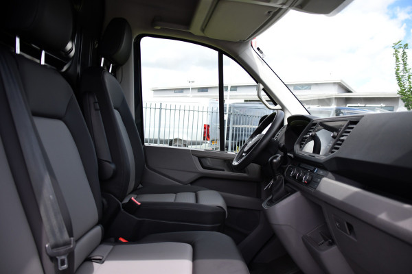 Volkswagen Crafter 35 2.0 TDI L3H3 Black Edition Camera, Cruise, Carplay, 177pk, Multimedia, Geveerde stoel, Uniek!